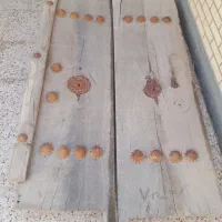 درب قدیمی چوبی
