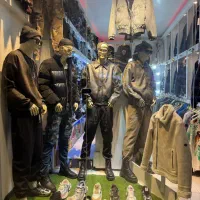 فروش بوتیک مردانه میدان شهدا با ۱۶ سال سابقه