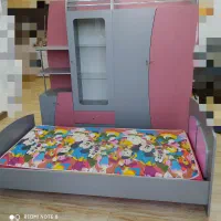 کمدو ویترین وتخت جداگانه فروش داره