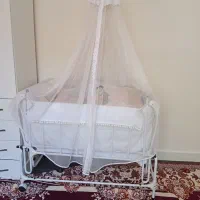 گهواره و تخت و تخت کنار مادر سه کاره