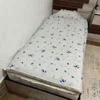 تخت خواب و تشک تک نفره|تخت و سرویس خواب|شیراز, شهرک کوشکک|دیوار