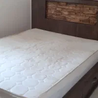 تخت خواب چوبی دو نفره همراه با ابر