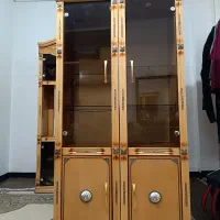 ویترین سه تکه با چوب راش مبلغ ۱۸/۵۰۰