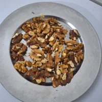 گردو چرب|خوردنی و آشامیدنی|سبزوار, قلعه‌نو دهزار|دیوار