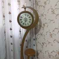 ساعت ایستاده