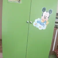 کمد اتاق کودک همراه با ویترین