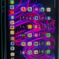 ایپد نسل ۸ همراه قلم