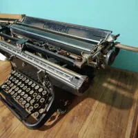 ماشین تایپ آلمانی 1932 میلادی(۱۳۱۰ شمسی)|کلکسیون اشیاء عتیقه|تهران, قبا|دیوار