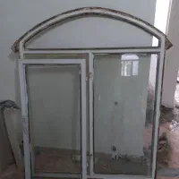 پنجره آهنی ودرب آلمینیومی