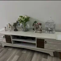 میز زیر تلویزیونی