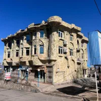 زن و شوهر جهت کار در تخت جمشید کلاردشت