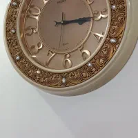 ساعت دیواری کرم طلایی بزرگ