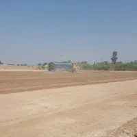 زمین-با-پروانه-تصفیه-شده-در-بهار