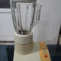 دو عدد دستگاه شامل مخلوط کن و ابمیوه گیری