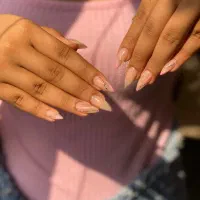 تخفیف ویژه کاشت ناخن کمالشهر