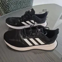 کتونی ورزشی addidas، اصل
