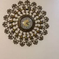 ست جادستمال کاغذی و سطل همراه ساعت دیواری برنج|کلکسیون اشیاء عتیقه|تهران, تختی|دیوار