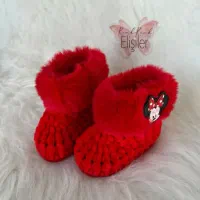 یلدایی و کریسمس|کفش و لباس بچه|کاشان, پشت شهربانی|دیوار