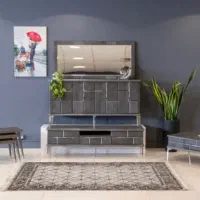 جلومبلی و آینه و کنسول