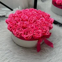 رز روبانی ماندگار و پر حجم و با کیفیت|گل مصنوعی|شیراز, کوشک میدان|دیوار