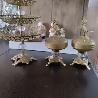 دوتا قندان ویک شیرنخوری سالم جنس برنجی یا برنز