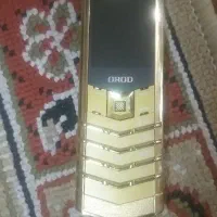 گوشی ورتو طلایی