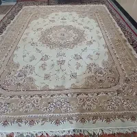 فرش کرمی برجسته نه متری