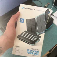 پاوربانک ۱۶هزار شارژ با نور خورشید
