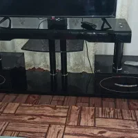 میز تلویزیون شیشه ای