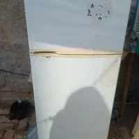 یک عدد یخچال سالم به ظمانت