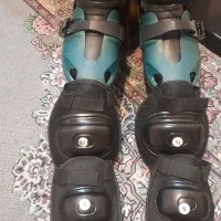 کفش اسکیت و اسکوتر.