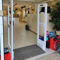 خریدوفروش +گیت دزدگیر+نوکارکرده پوشاک مزون تگ|حراج|شهرکرد, |دیوار