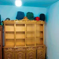 کمد و‌ویترین  با چوب گردو خراط شده