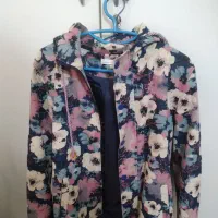 کاپشن طرح دار زنانه