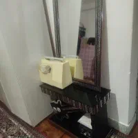 بوفه با جوب سنگین تمیز در حد  با آینه کنسول