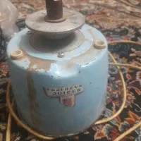 فروش یک عدد آبمیوه کیری قدیمی وفنر برق کشی