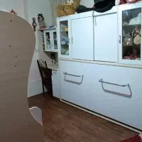 ست تخت خواب سه نفره و میز تحریر