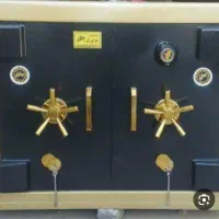 گآوصندوق اسانسوری زیر ویترینی طلا فروشی