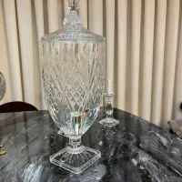 تعدادی لوازم تزئینی ‌کریستال اصل و چینی اصل فوری|ظروف سرو و پذیرایی|کرج, عظیمیه|دیوار