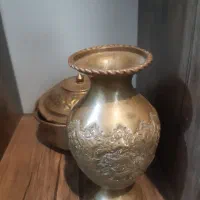 گلدان برنجی قدیمی