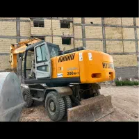 بیل هیوندا ۲۰۰|خودرو سنگین|شیراز, ترمینال باربری|دیوار