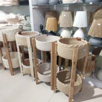 سبد حصیری سیب و پیاز با استند چوبی