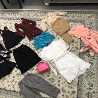 تعدادی لباس دخترانه حدود ۹سال|کفش و لباس بچه|شیراز, شهرک گلدشت محمدی|دیوار