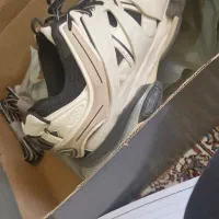 فروش کتونی اورجینال بالنسیاگا balenciaga