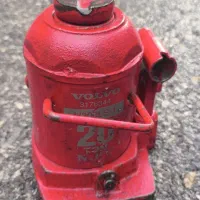 جک 20تنی اورجینال مارک ولوو