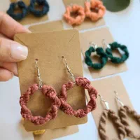 گوشوارهای رنگی مکرومه