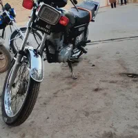 فروش یک متور سیکلت ۱۵۰ سی جی ۵ دنده چپ دنده فول