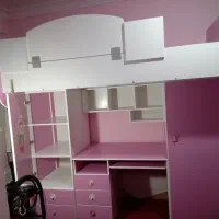 تخت مدل قلعه دارای میز تحریر و کتابخانه و کمد.|تخت و سرویس خواب|رشت, استقامت ۱|دیوار