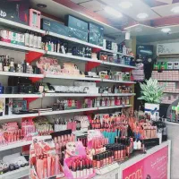 فروش کلیه لوازم آرایشی