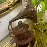گرامافون دکوری عتیقه طلاکوب|کلکسیون اشیاء عتیقه|تهران, تهرانپارس شرقی|دیوار